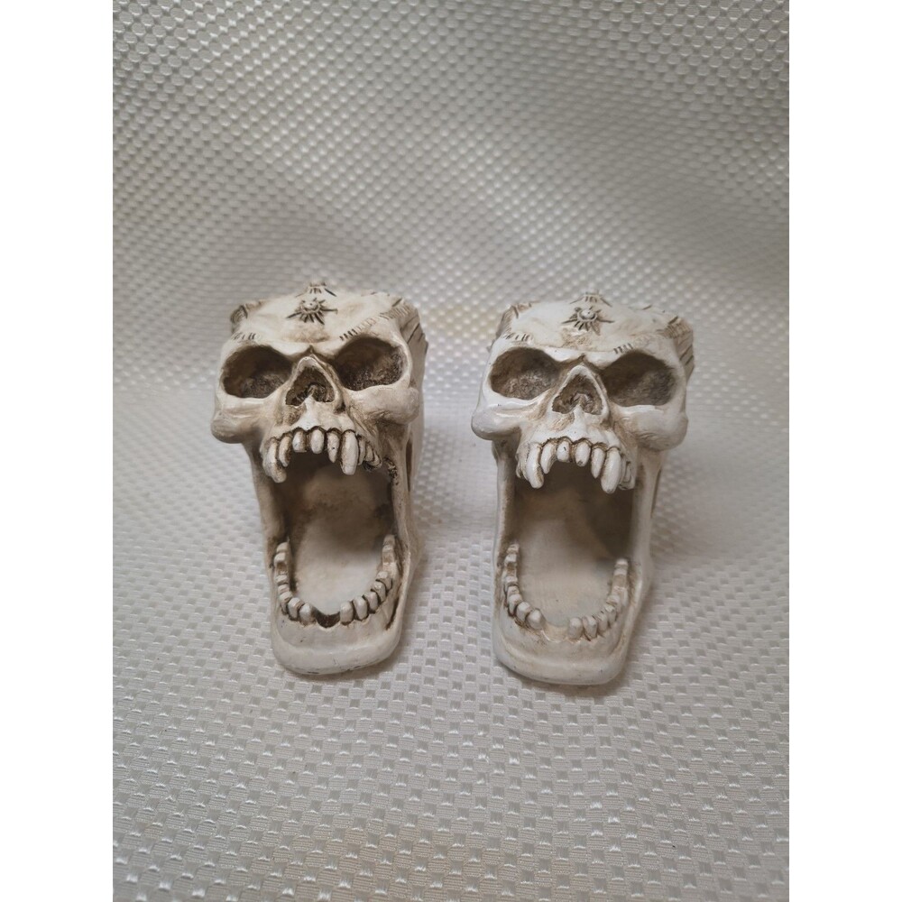 Halloween Screaming Skull Pen Toothbrush Holder Lot of 2 Resin Gothic Decor